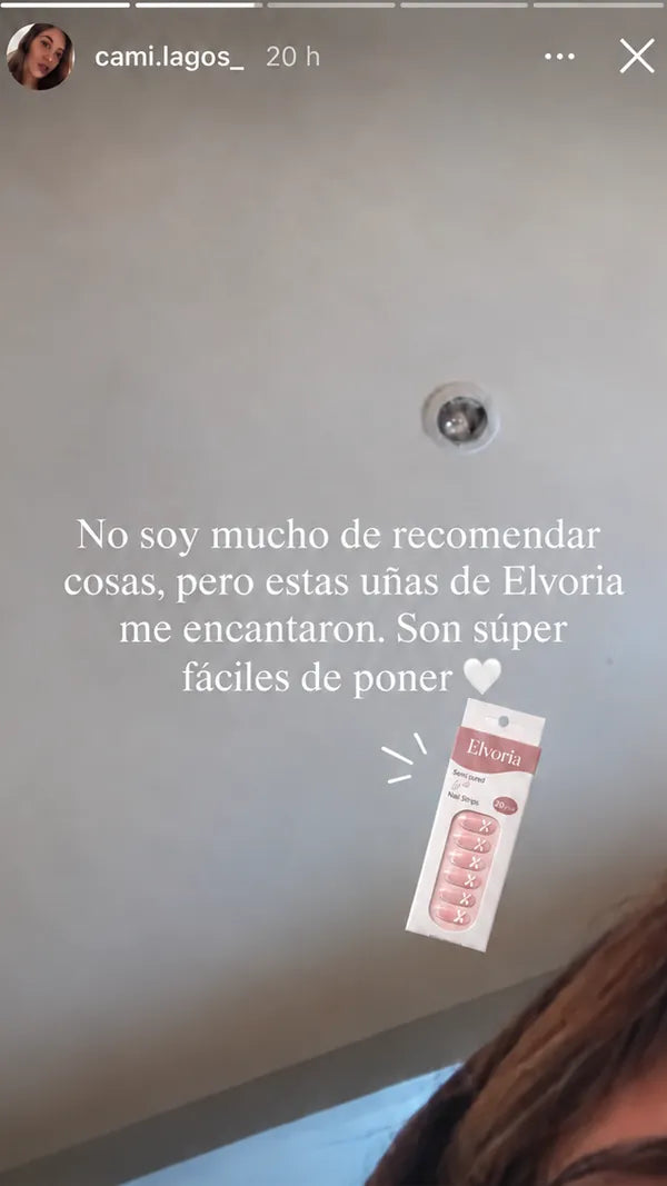Historia de Instagram de una clienta: estas uñas de Elvoria me encantaron, son súper fáciles de poner
